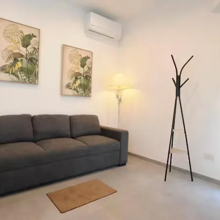 2 A 50m Dal Mare E Parcheggio Privato Apartman Marina di Pietrasanta